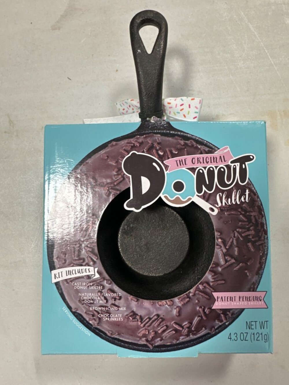 Kit original Donut Skillet para preparar donas de chocolate , que incluye una mi